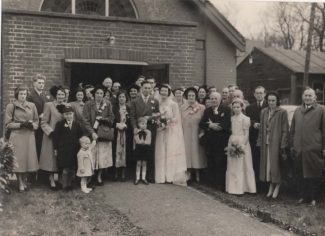 Wedding of John and Maureen Stockwell. Group photo 1952. | Tracy & Paul Kreyling