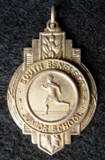 100 yards sprint medal presented to Sandra in 1960 | Eileen Gamble