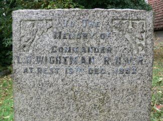 Grave of Commander L. H. Wightman. R.N.V.R. | Ronnie Pigram