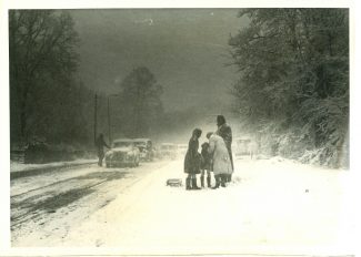 Bread & Cheese Hill, the 'Green Hill' just out of the picture on the left. Early 1960s | Harry Emery