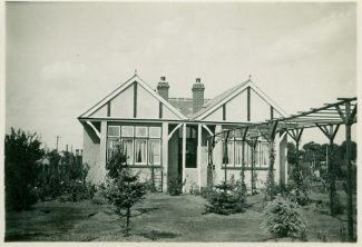 'Shandon' with the pergola.  c. Mid 1930s | Julie Summers