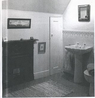 The bathroom The bathroom | Darren Chung