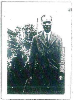 Ken in his younger days (Approx 30 years old) c. 1941 | Benfleet Library Staff